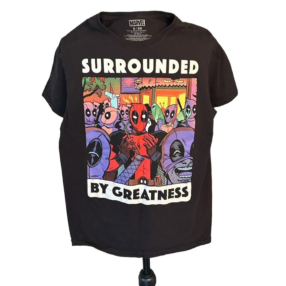 Deadpool Surrounded by Greatness Graphic Tee Marvel Men T-Shirt Small Black